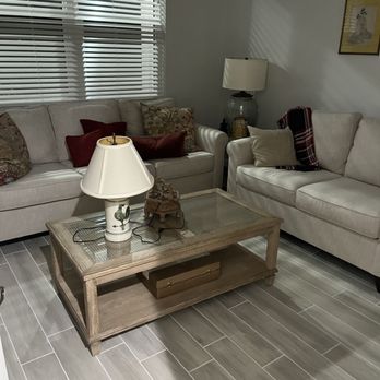 Beth Sparkling Cleaning - Cleaning den - Home Cleaning Near Me