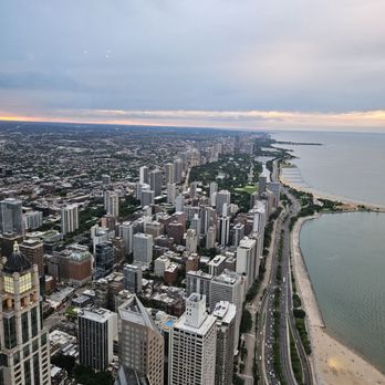 360 Chicago - Amazing view of Lake Shore - Observatories Near Me - Chicago, Illinois