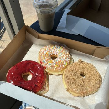 Oliboli Donuts - Rose petal latte, spring sprinkle, bumbleberry, and butter pecan!!! Best donuts I've ever had - Donuts Near Me - Tustin, California Oliboli Donuts - Rose petal latte, spring sprinkle, bumbleberry, and butter pecan!!! Best donuts I've ever had - Donuts Near Me - Tustin, California