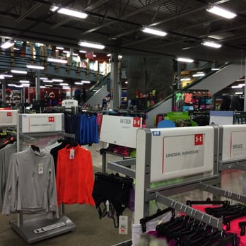 DICK'S Sporting Goods - Apparel - Sports Wear Near Me - Colorado Springs, Colorado