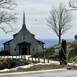 Glassy Mountain Chapel - Chapel, mountain range, view
