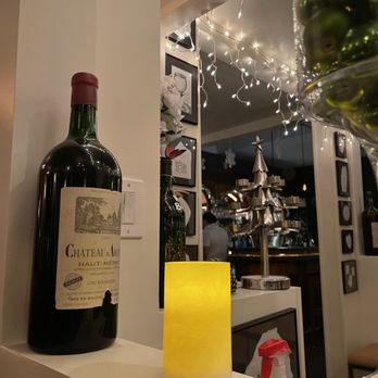 Bistro de la Gare - a candle and a bottle of wine - French Near Me - South Pasadena, California