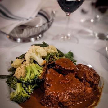 Capri - Veal Osso Bucco - Italian Near Me - Indianapolis, Indiana Capri - Veal Osso Bucco - Italian Near Me - Indianapolis, Indiana