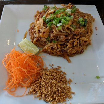 Umami - Pad Thai - Sushi Bars Near Me - Nashville, Tennessee