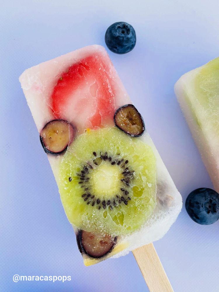 Maracas Ice Pops Logo