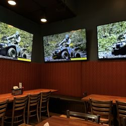 Thirsty Moose Taphouse - Inside