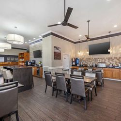 Best Western Inn of Brenham - Breakfast Area