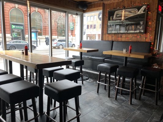 El Furniture Warehouse - Montreal by null