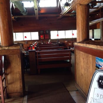 Smokey Bones Tampa - Place is empty. Waited over 5 min for someone to even say hello. Waited almost 5 min for them to "clean" a table. We walked out. - Barbeque Near Me - Tampa, Florida