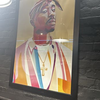 Ben's Next Door - Decor - Bars Near Me - Washington, DC, District of Columbia