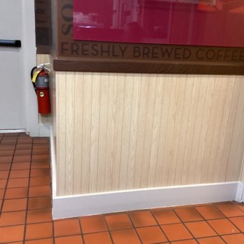 Huddle House - A wall a door and tiles - American Near Me - Waynesboro, Georgia Huddle House - A wall a door and tiles - American Near Me - Waynesboro, Georgia