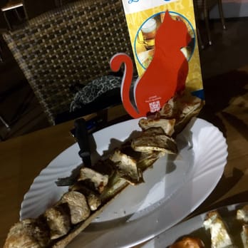 La Manduca - Tosta de solomillo con brie - Spanish Near Me - Madrid, M La Manduca - Tosta de solomillo con brie - Spanish Near Me - Madrid, M
