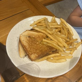 Mauka Makai - Keiki Grilled Cheese and Fries - Seafood Near Me - Lahaina, Hawaii Mauka Makai - Keiki Grilled Cheese and Fries - Seafood Near Me - Lahaina, Hawaii