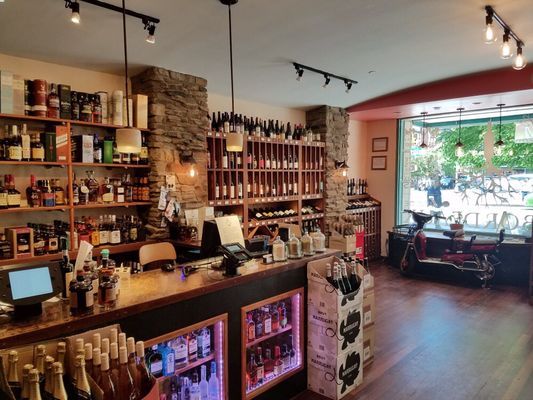 Vintage Harlem Wine & Spirits by null