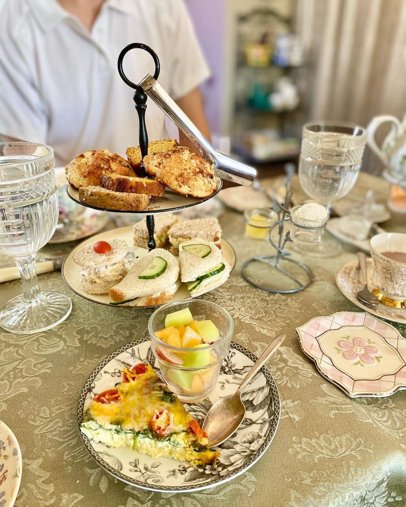 EMERALD NECKLACE INN AND TEAROOM Updated October 2024 26 Photos