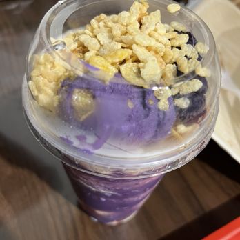 Helen's Kitchen - Halo-Halo - Filipino Near Me - West Covina, California Helen's Kitchen - Halo-Halo - Filipino Near Me - West Covina, California