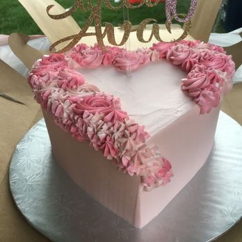 DeEtta's Bakery - Custom chocolate cake with chocolate mousse filling - Bakeries Near Me - Naperville, Illinois