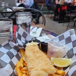 Arnolds Bar & Grill