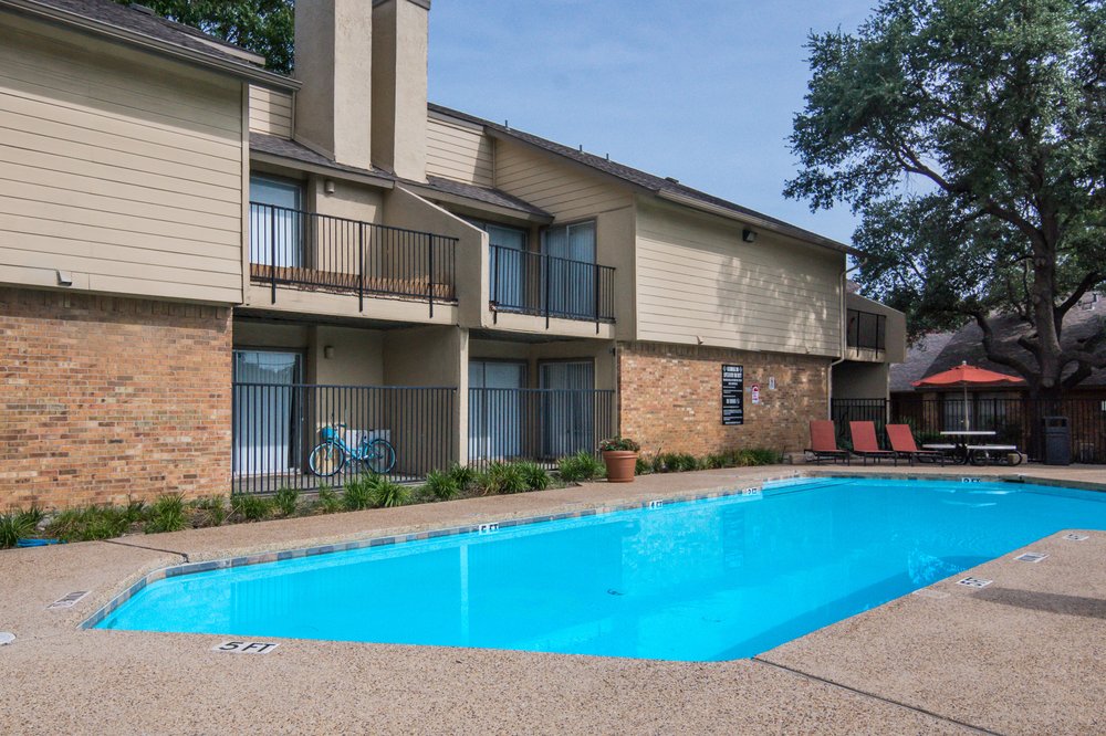 PRESTON VILLAS APARTMENTS Updated September 2024 17601 Preston Rd