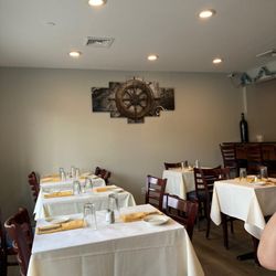 Harbour fish restaurant - Dinning room