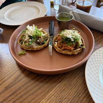 El Buen Comer - Tostada de Tinga - Mexican Near Me - San Francisco, California El Buen Comer - Tostada de Tinga - Mexican Near Me - San Francisco, California