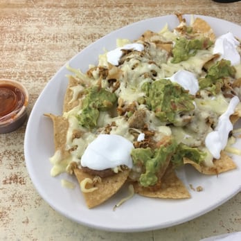 Allende Restaurant - Nachos with chicken. Hot sauce on the left was very tasty! - Mexican Near Me - Chicago, Illinois