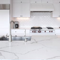 Aventine Quartz Countertop
Subway Tile Backsplash
Faucet Hardware. All Available at Design Superstore! www.DesignSuperstore.com