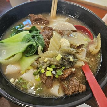 Home Taste - Beef noodle soup with chinese pickles - Chinese Near Me - Arlington, Massachusetts Home Taste - Beef noodle soup with chinese pickles - Chinese Near Me - Arlington, Massachusetts