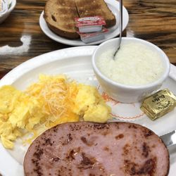 Jerry Bob's Family Restaurant - Combo plate