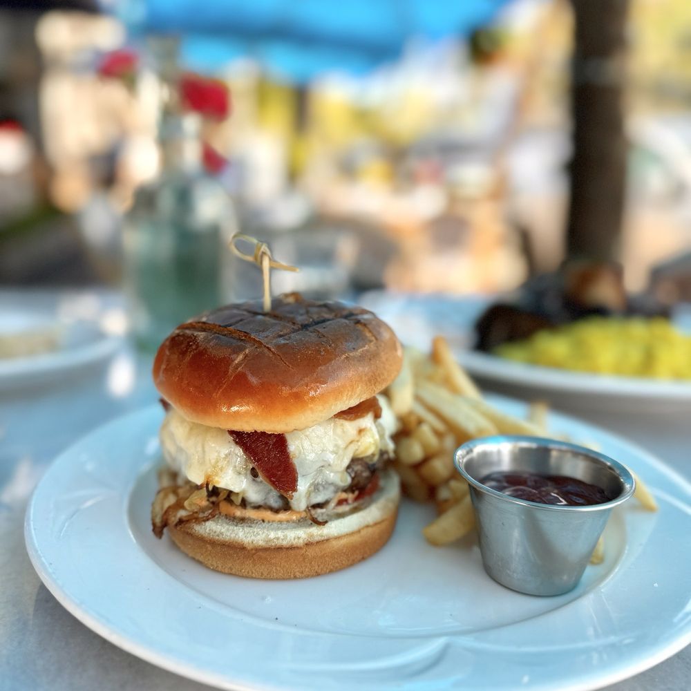 Loretta and the Butcher - Loretta's burger - good. - Argentine Near Me - Miami, Florida
