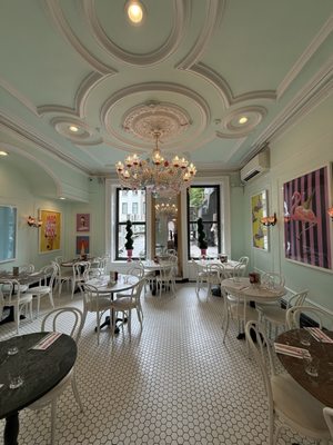 Serendipity 3 - Upper East Side by null