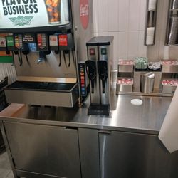 Wingstop - Drink station