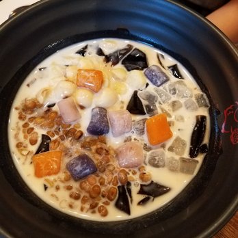 CT Sweet Kingdom - Cold Taro Moochi, Herbal Jelly Base, Green bean, Aloe, and Lotus Seed - Desserts Near Me - Boston, Massachusetts CT Sweet Kingdom - Cold Taro Moochi, Herbal Jelly Base, Green bean, Aloe, and Lotus Seed - Desserts Near Me - Boston, Massachusetts