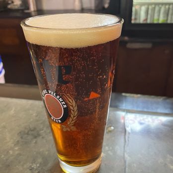 Last Chance Bar & Grill - Sam Adams Seasonal Octoberfest - Dive Bars Near Me - Peoria, Illinois