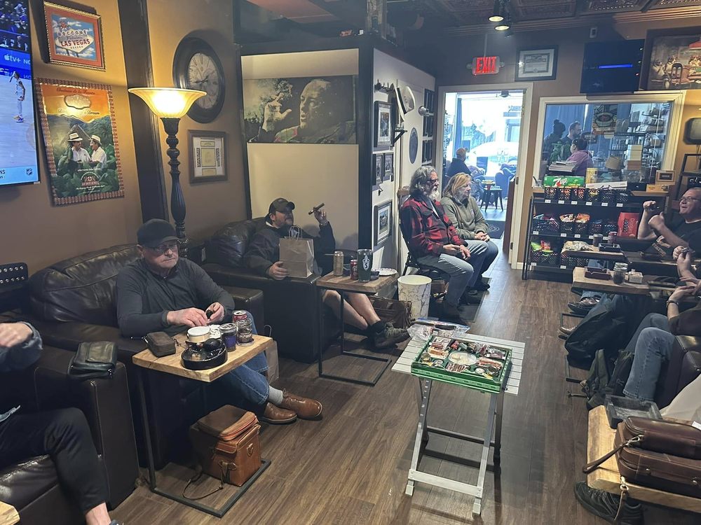 Living My Best Cigar Life Logo