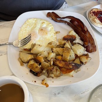 SYRUP - Algonquin - Classic bteakfast - Breakfast & Brunch Near Me - Algonquin, Illinois SYRUP - Algonquin - Classic bteakfast - Breakfast & Brunch Near Me - Algonquin, Illinois