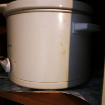 Grand Strand Vacations - Dirty appliances in the kitchen cabinet. - Property Management Near Me - North Myrtle Beach, South Carolina Grand Strand Vacations - Dirty appliances in the kitchen cabinet. - Property Management Near Me - North Myrtle Beach, South Carolina