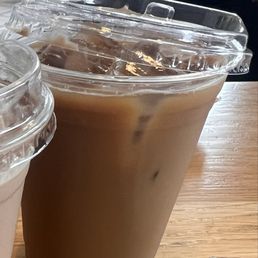 This not look nor taste like an Oatmilk Latte. So gross. This not look nor taste like an Oatmilk Latte. So gross.