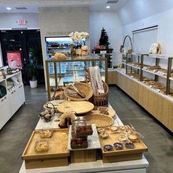 Tous Les Jours - Coffee & Tea Near Me - Midvale, Utah