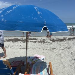 Beach Shack Beach Rentals - Umbrella, chairs, proximity to beach.