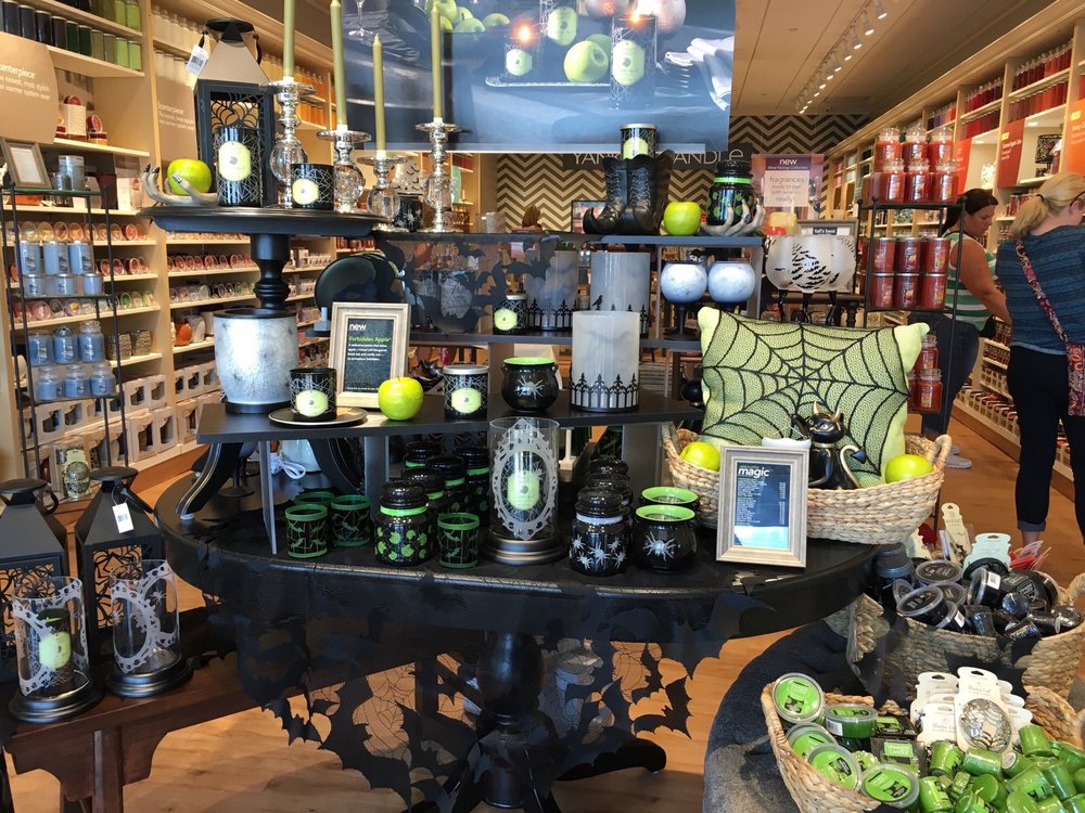 YANKEE CANDLE Updated June 2024 4824 W 119th St, Leawood, Kansas