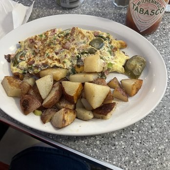 Rockin' Robyn's Diner - Omelette - Breakfast & Brunch Near Me - Edmonton, Alberta Rockin' Robyn's Diner - Omelette - Breakfast & Brunch Near Me - Edmonton, Alberta