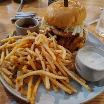 Coyote Grille - American Near Me - Lemoore, California