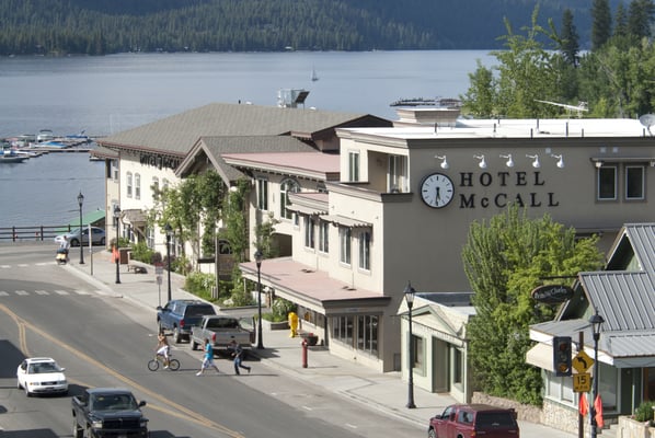 Hotel McCall by null