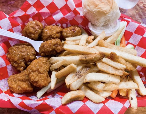 Wing Basket by null
