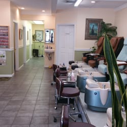 Spa Classic Nails by Helen
