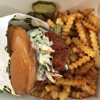 Jay Bird's Chicken - Chicken sandwich - Chicken Shop Near Me - Long Beach, California Jay Bird's Chicken - Chicken sandwich - Chicken Shop Near Me - Long Beach, California