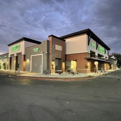 Sprouts Farmers Market - Outside
