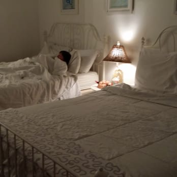 Bikini Hostel - The upgrade is worth of a high end hotel room - Hostels Near Me - Miami Beach, Florida