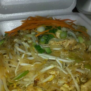 Sutha Thai Kitchen - Pad thai - Thai Near Me - Tustin, California